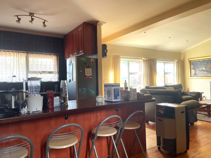 To Let 3 Bedroom Property for Rent in Country Club Western Cape